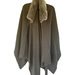 ECHO Chic Women's Gray Poncho with Faux Fur Trim